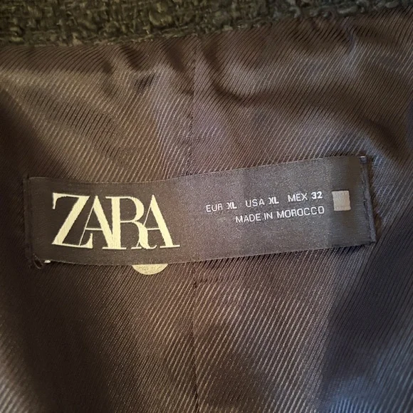 Zara Black Textured Double-Breasted Blazer with gold Buttons - Picture 5 of 9